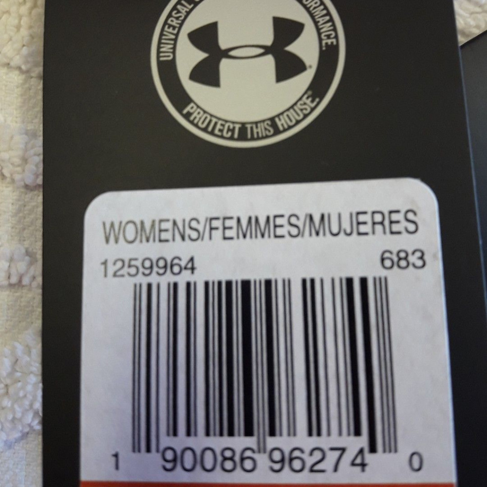 Under Armour Women's Armour Low Bra NWT - Picture 6 of 7